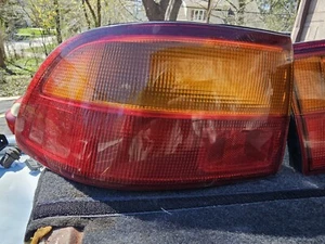 1992-1995 Civic Coupe Oem Taillight Assembly (LEFT SIDE) - Picture 1 of 3