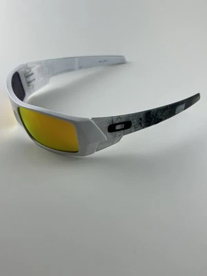 Oakley Gascan 10ª Divisão de Montanha Fogo Branco Irídio 24-050 Crânio Militar - Imagem 1 de 4
