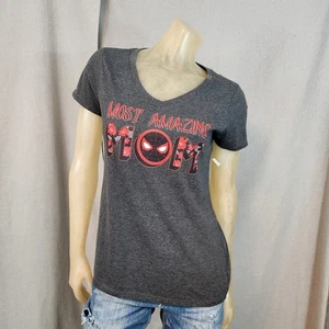 Marvel Most Amazing MOM Spiderman Gris Cuello en V Corto Slv Camisa Top PEQUEÑA NUEVA - Imagen 1 de 7