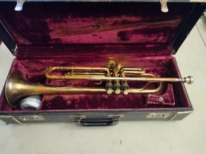 Vintage Lafayette Trumpet By COUESNON Paris. - Picture 1 of 15