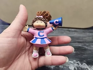 Vintage 1985 Cabbage Patch Kid’s Mini Doll 3" Cheerleader Happy Meal Toy - Bild 1 von 4