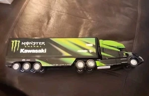 Monster Energy Kawasaki Volvo VN-780 Diecast 1/32 Tractor Trailer Semi - Bild 1 von 16