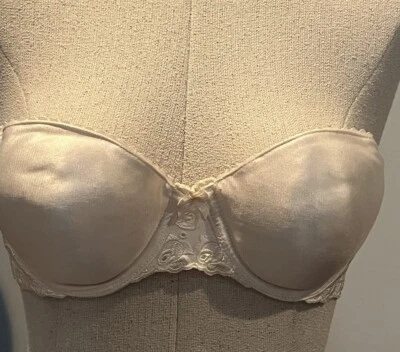 Sujetador Lilyette 34B Sin Costuras Push UpAdd Talla A La Diferencia Marfil Convertible Str Foto 1 de 4