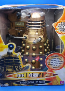 Doctor Who Dalek Radio Remote Controlled 12in GOLD DALEK Figure Sound & Light FX