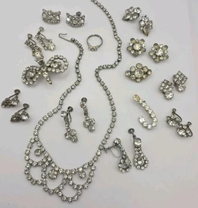 Vintage Strass Retro Schmuck Set Silberfarben Glam Gemischt Tragbar Geschenk Wiederverkauf - Bild 1 von 20