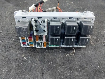 MERCEDES BENZ VITO W447 2015-2025 TAXI BLACK CAB INTERIOR FUSEBOX  - Image 1 of 4