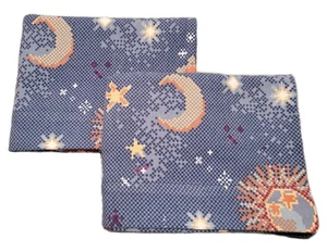 Juego de 2 Fundas de Almohada de Franela Azul con Estrellas Amarillas 20 X 29 Estándar - Imagen 1 de 4