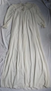Vintage Lady Leonora elegantes Nachthemd Blumendetails Schleifen kokett Damen 12 - Bild 1 von 16