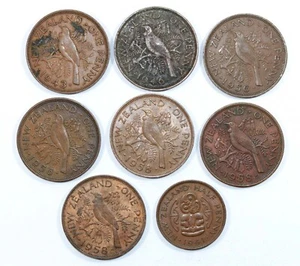 ‘THE HOARD’ BULK LOT 8 NEW ZEALAND PENNIES & HALF PENNY 1941-1958 some excellent - Picture 1 of 14
