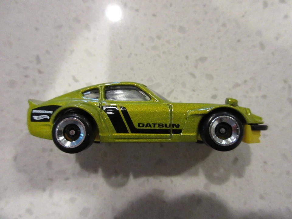 2016 Hot Wheels Custom Datsun 240Z Exclusive Design & Color GREEN 1:64 Toy CAR - image 1 of 4