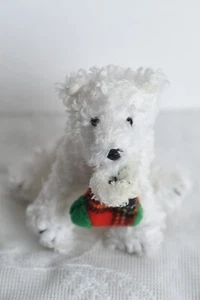 Ty 2005 Jingle Beanies White Plush Puppy Dog Christmas Presents Ornament - Picture 1 of 4