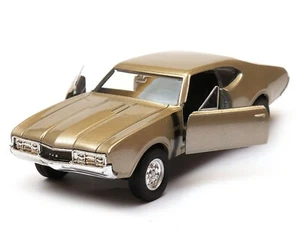 1968 Oldsmobile 442 American Classic Car Model Diecast 1:34-1:39 Scale Welly - Picture 1 of 6