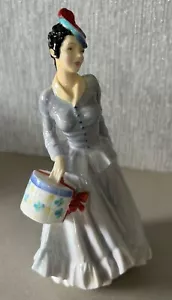 ROYAL DOULTON CHINA DAMENFIGUR PUPPE MIDINETTE MODELL Nr. HN 2090 PERFEKT #a - Bild 1 von 7