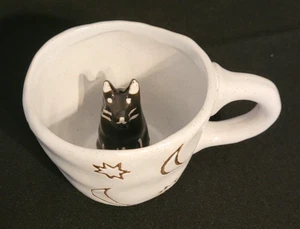Urban Outfitters gesprenkelte Keramik Tasse mit Kätzchen innen - Bild 1 von 8