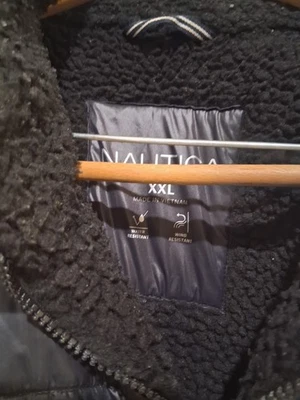 Chaqueta acolchada forrada de vellón negra Nautica para hombre 2XL cuello falso cremallera 100 % nailon Foto 1 de 4