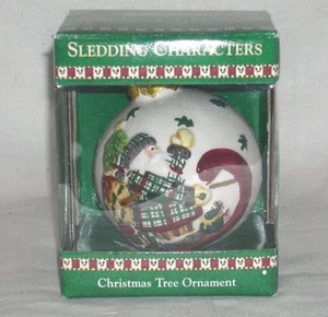 Personajes de trineo de Debbie Mumm adorno árbol de Navidad barro - Imagen 1 de 2