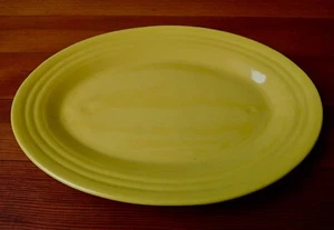 Vintage Bauer Keramik Oval Platte 12-3/8" x 9,25". SENFFARBE.TOLLER ZUSTAND - Bild 1 von 4