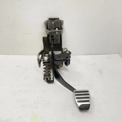 Conjunto de pedal embrague Infiniti G37 Nissan 370Z Foto 1 de 4