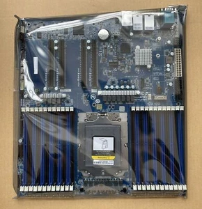 GIGABYTE MZ33-AR0 Motherboard AMD EPYC 9004(9754/9684X/9654) DDR5 PCIe Gen5 x16 - Bild 1 von 4