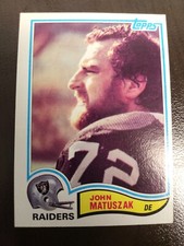 1982 Topps John Matuszak football card #195