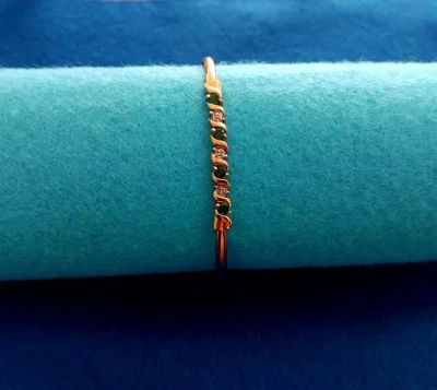 Brazalete de diamantes y esmeraldas naturales de 10 quilates Foto 1 de 2