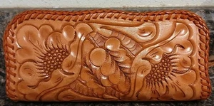 Custodia da polso vintage in pelle lavorata marrone con cerniera - 7,5 x 3 x 25 - Foto 1 di 6