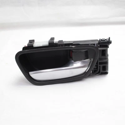 Acura MDX 2014-2020 - Manija de puerta interior trasera izquierda - 4694-2000 OEM. Foto 1 de 4