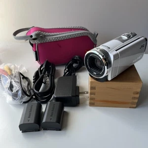 JVC GZ-HM99 Full HD Video Camera with 2 Batteries and Separate Case Used - Picture 1 of 8