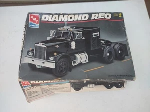 AMT ERTL 1:25 Diamond Reo Tractor #8137 Open Box Sealed Bags - Picture 1 of 7