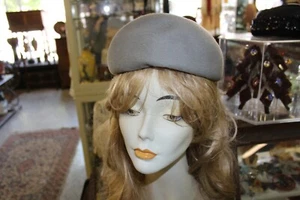 Vtg 40s 50s GRAY WOOL FELT BERET BEANIE NEWSBOY CAP HAT NECO - Picture 1 of 5