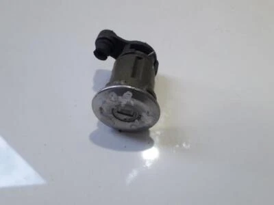 Volvo V70 1999 Door Lock Cylinder Used, Genuine #604921-94 - Image 1 of 2