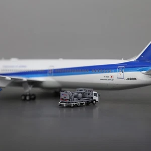 1/144 Airport SKY TANKNIG FUEL TRUCK Finished printed 3D Model - Picture 1 of 1