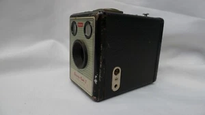 Vintage Kodak Brownie Blitz 2 Box Kamera ungeprüfte Ersatzteile Reparatur Requisiten oder Dekor - Bild 1 von 5