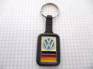 VOLKSWAGEN COMBI - CAMPING CAR - RARE VINTAGE KEYCHAIN - PRIVATE COLLECTION - - Picture 1 of 5