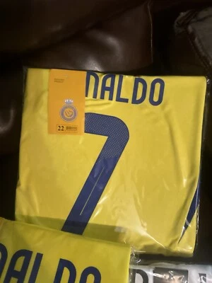 Cristiano Ronaldo Equipo De  Arabia  y Número 5 Del Real Madrid  Bellinger - Image 1 of 2