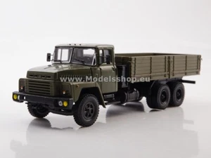 Magazine "Legendary trucks of USSR No.63" with model of KRAZ-250 flatbed - Imagen 1 de 6