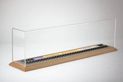 O Gauge Train Display Case 58.5cm with fitted track 54cm made by BoxMint UK - Image 1 of 4