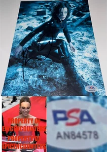 SMOKING HOT KATE BECKINSALE SIGNED 8X10 PHOTO W/PROOF PSA/DNA AN84578 UNDERWORLD - Picture 1 of 4