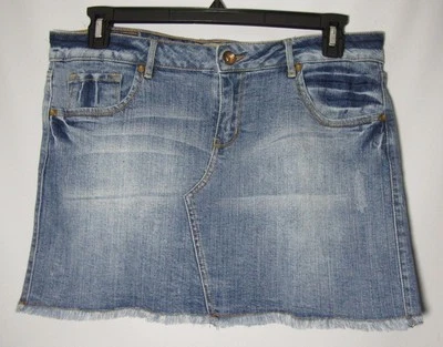 Minifalda vaquera azul talla 8 dobladillo crudo desgastado con volantes Foto 1 de 4