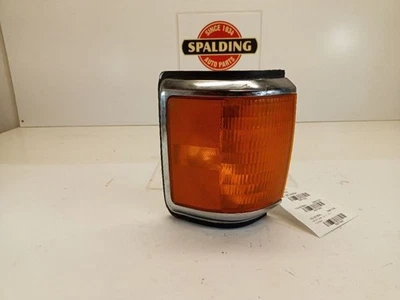 1987-1991 F150-F350 BRONCO Driver Corner Park Turn Signal Has Pitting  9710940 - Image 1 of 4