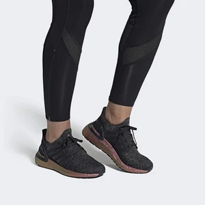 Adidas UltraBoost 22 Women's Navy Blue running Shoes size 7 Light Use - Picture 1 of 12