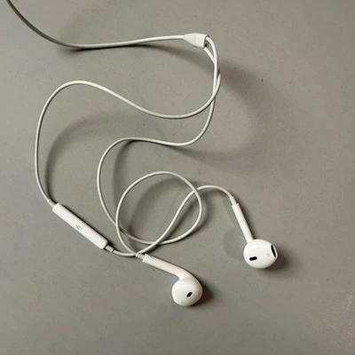 Original Apple MMTN2AM/A EarPods Conector Lightning Blanco con Control de Reproducción Foto 1 de 4