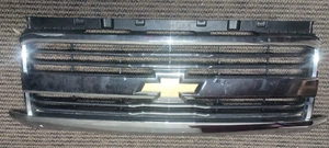 2015 Chevy Silverado 2500 HD 3500 HD Chrome Grille With Emblem Genuine GM OEM - Picture 1 of 17