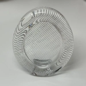Marco de fotos de vidrio transparente ovalado crestas patrón a rayas foto de 4,5" por 3" - Imagen 1 de 6