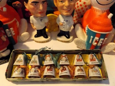 CONJUNTO DE 10 ENFEITES DE SINO DE NATAL VINTAGE 1950 JAPÃO PORCEALIN - Imagem 1 de 4