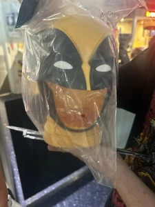 Cinemark Wolverine Popcorn Bucket From Deadpool & Wolverine (2024) Movie - Bild 1 von 1