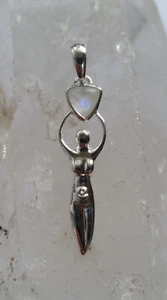640 Rainbow Moonstone Solid 925 Sterling Silver Godess Gemstone Pendant - Picture 1 of 4