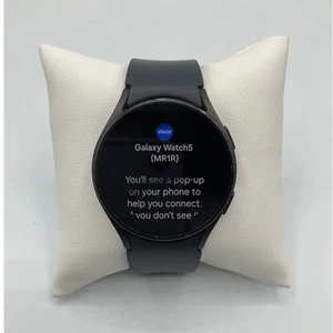 Samsung Galaxy Watch 5, GPS, 40mm- Black - Photo 1 sur 11