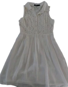 Hermoso vestido forrado de encaje crema por muestra talla 10  - Imagen 1 de 9