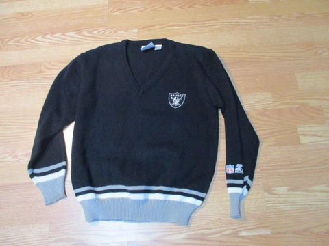 NFL Starter Los Angeles Raiders V Neck Sweater Cover